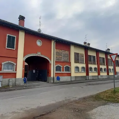 Apartamento Silenzioso, Posto Auto, 2km Da Lodi, 30 Km Da Milano
